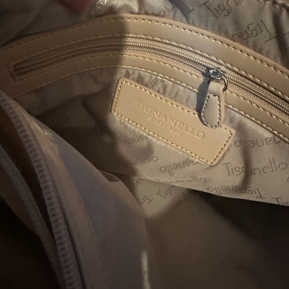 Tignanello gorgeous leather bag with beautiful pink flowers NWT - Picture 6 of 9